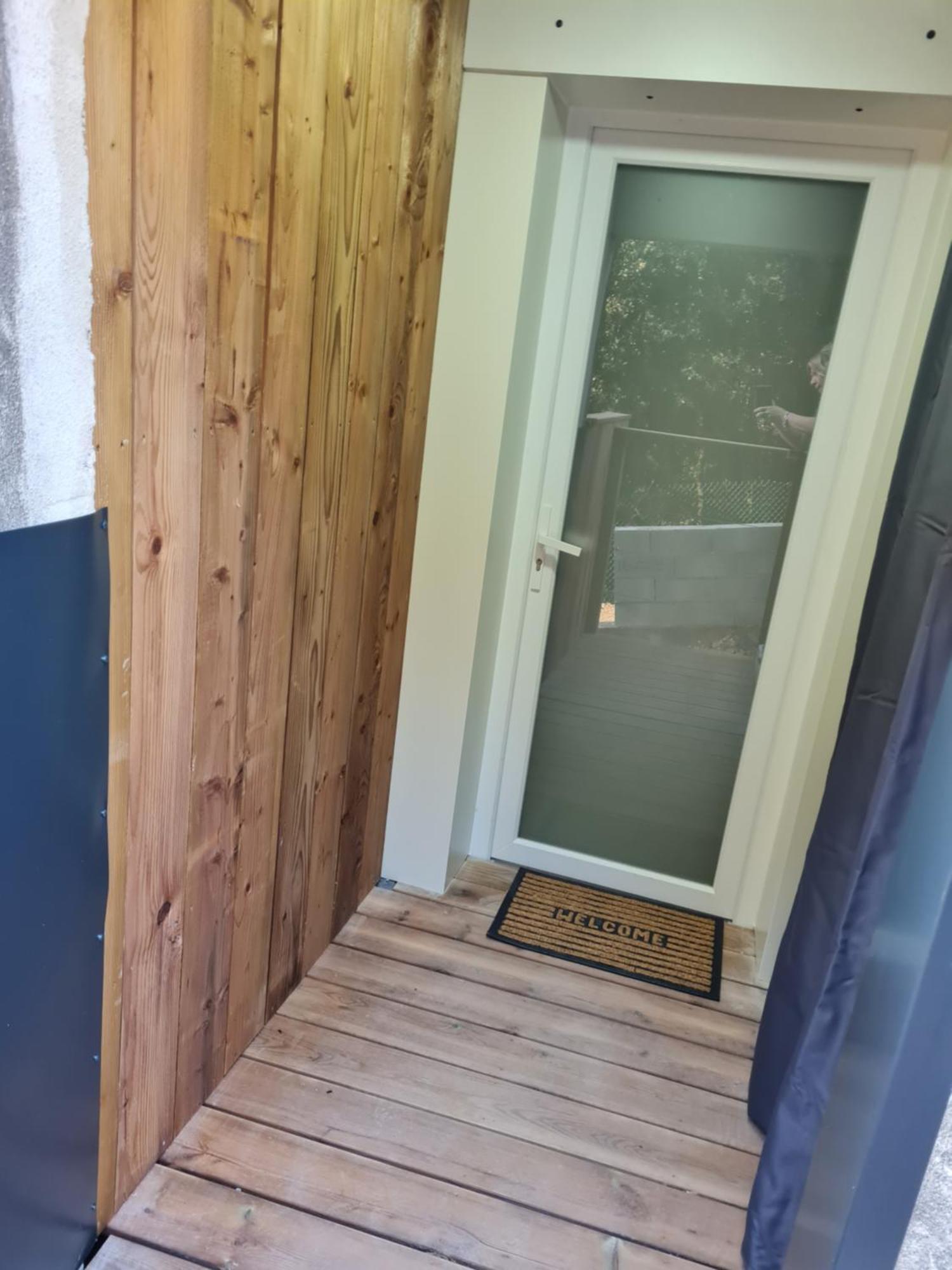 Leschenesverts Cendras Εξωτερικό φωτογραφία